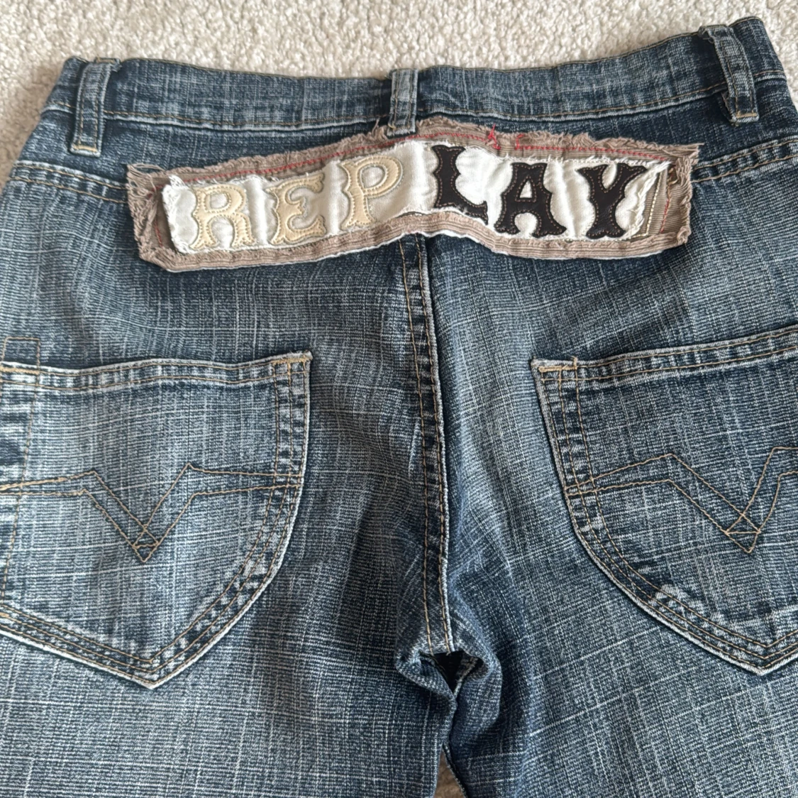 Replay bootcut jeans med broderad logga - 3