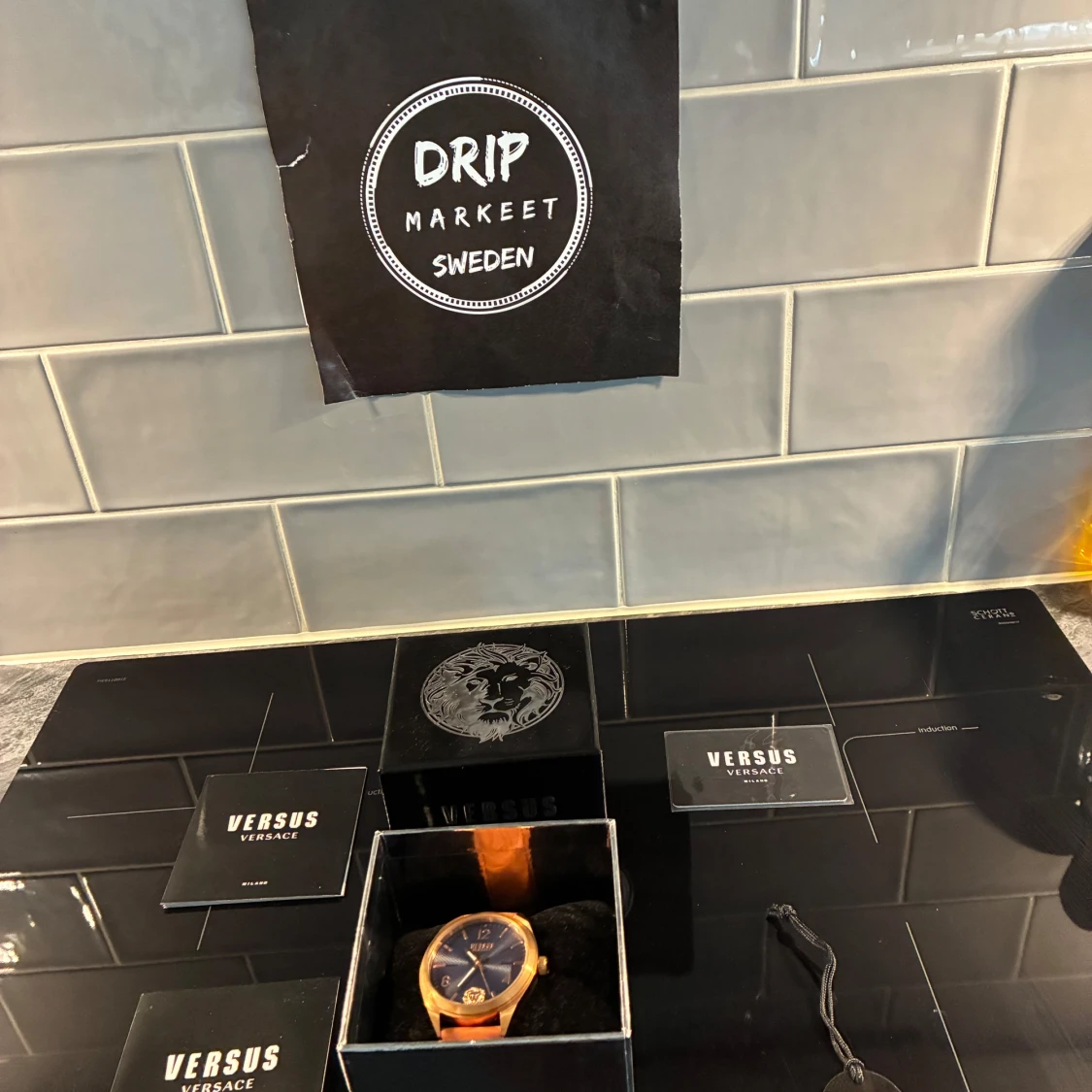 Versus Versace klocka med orange läderband - 1