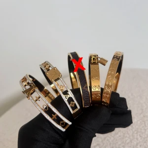 Armband - Tillverkad av rostfritt stål! Toppen kvalitet! 