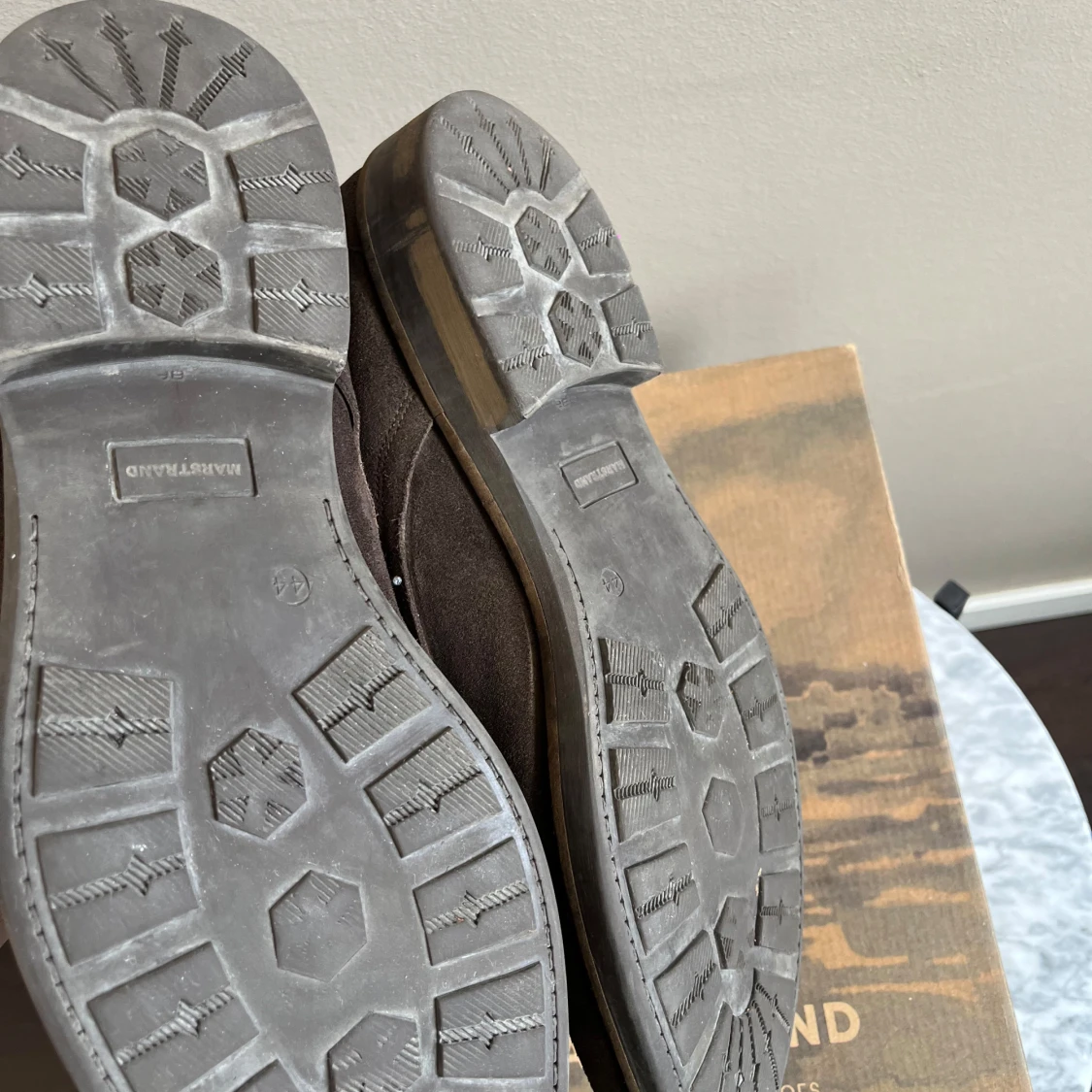 Bruna mockaboots från Marstrand - 3