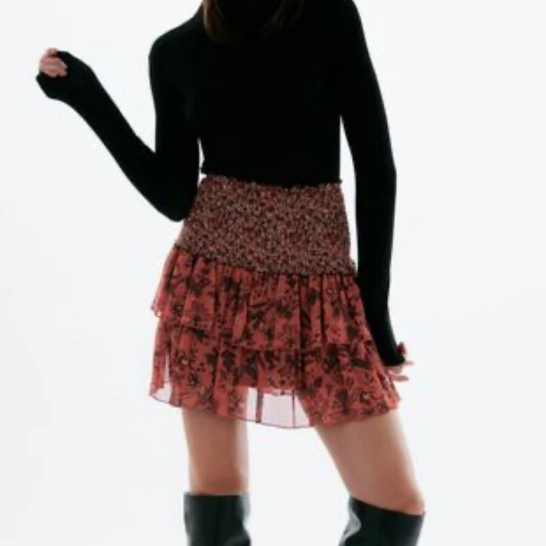 Kort volangkjol från Zara