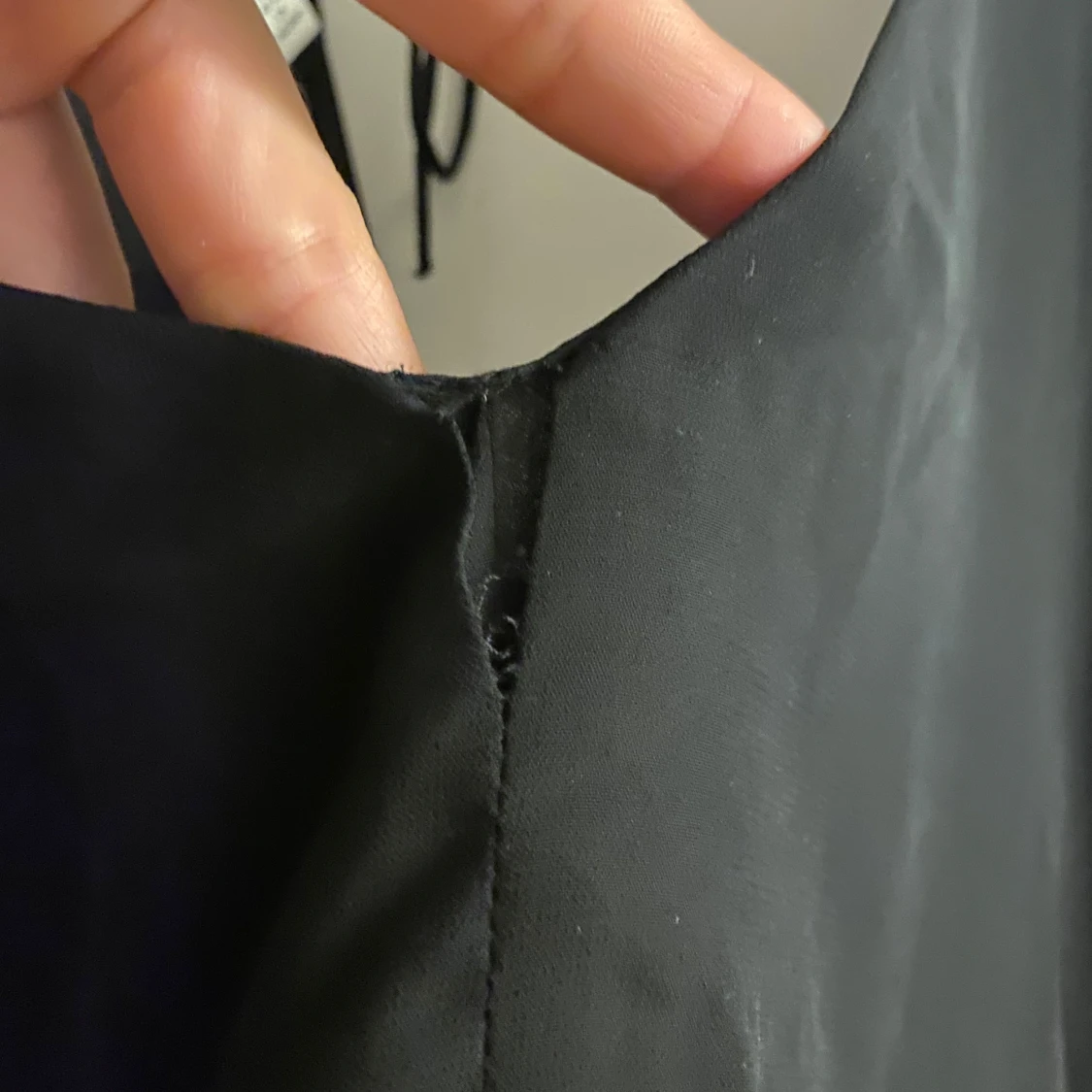 Svart omlottblus med volang från H&M - 3