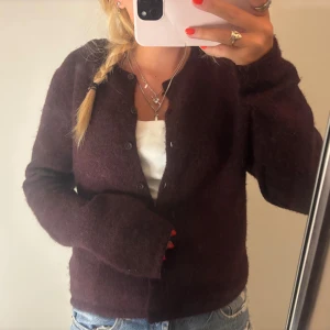 Vinröd kofta - Vinröd kofta från gina