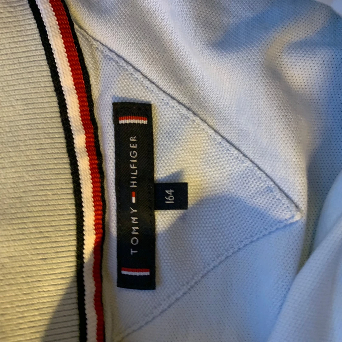 Ljusblå piké från Tommy Hilfiger - 2