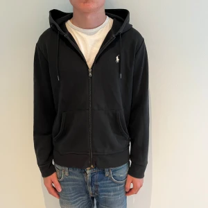 Ralph lauren zip hoodie - Köp sker nu via ricodelluxury.com  