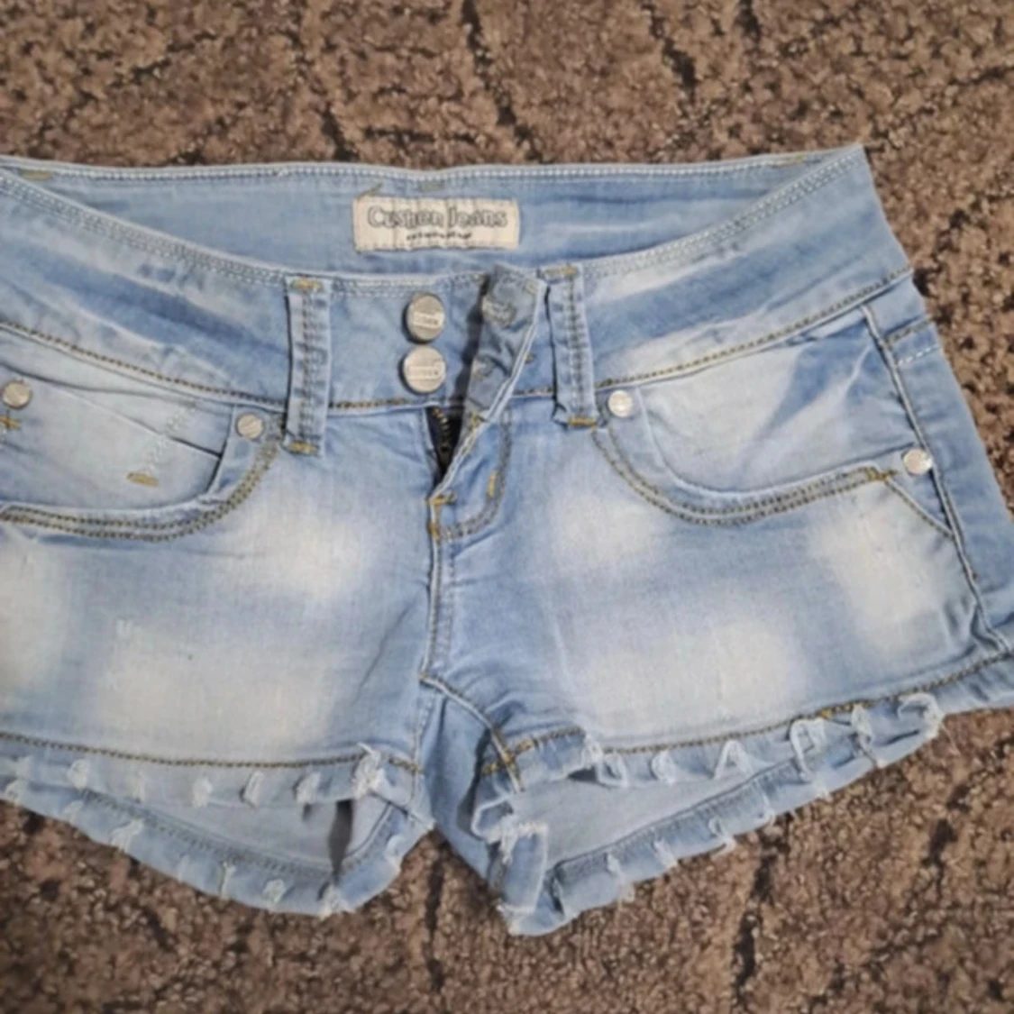 Lågmidjade jeansshorts  - 3