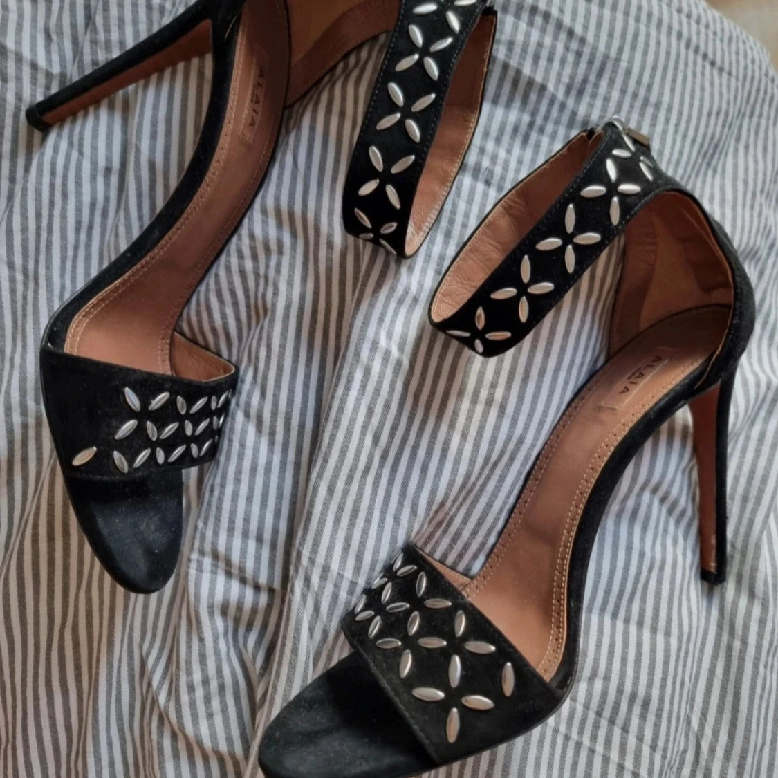 Svarta klackskor från Alaïa