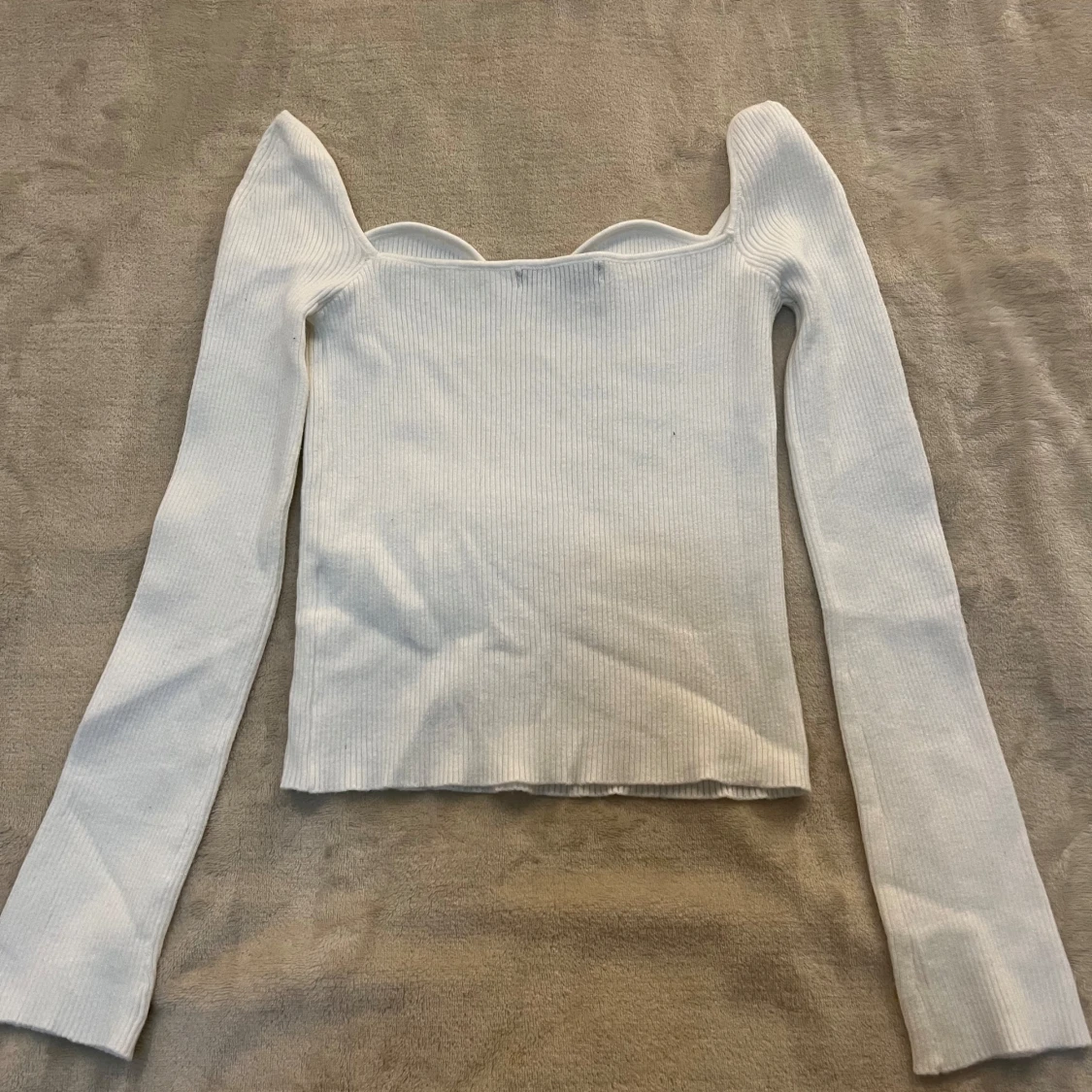 Vit ribbad långärmad topp från SHEIN - 1