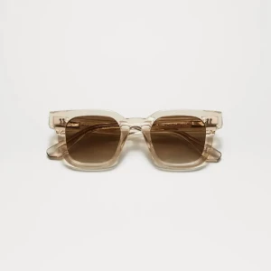 Chimi 04 - Intressekoll på mina solglasögon från chimi. Väldigt fint skick!