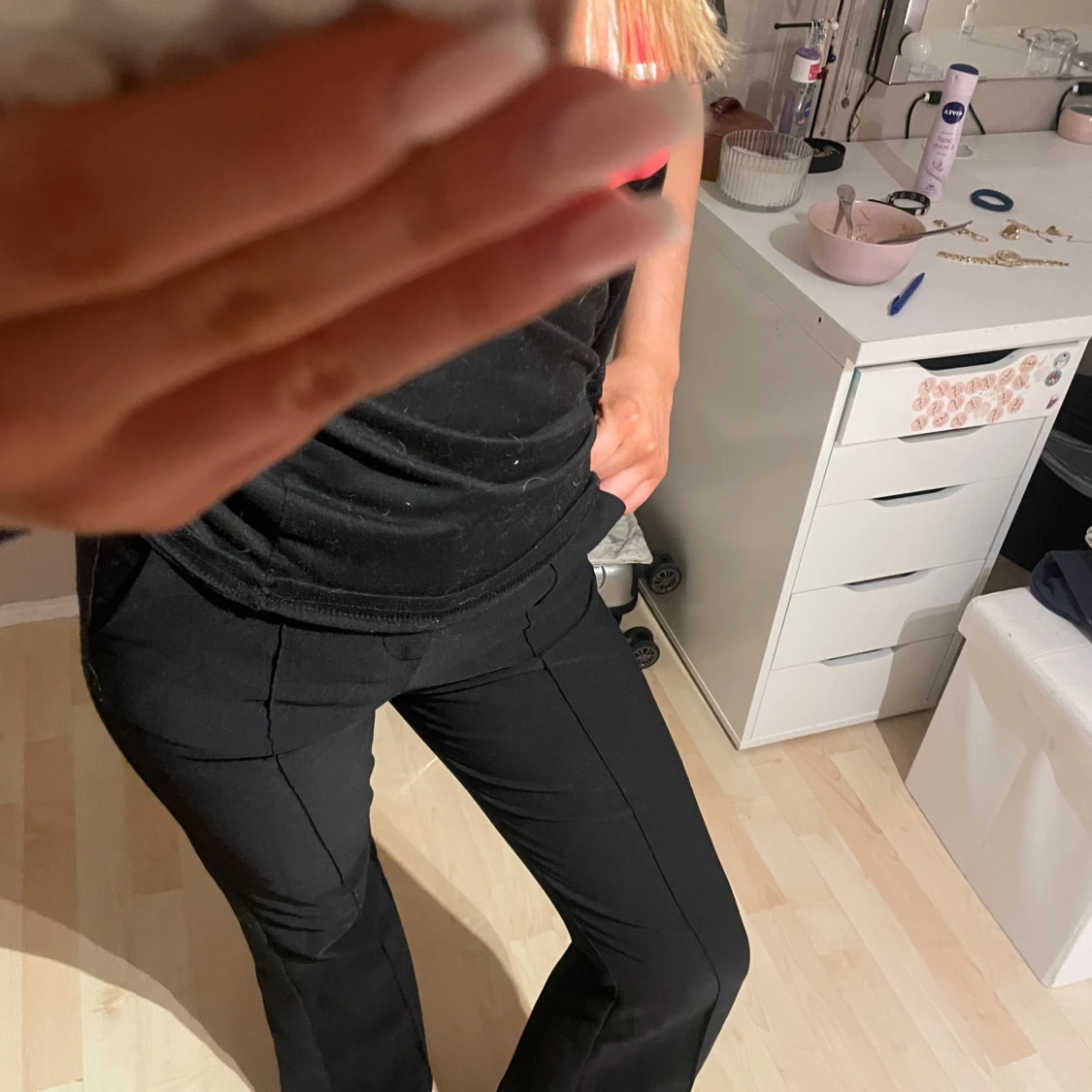 Svarta kostymbyxor med bootcut