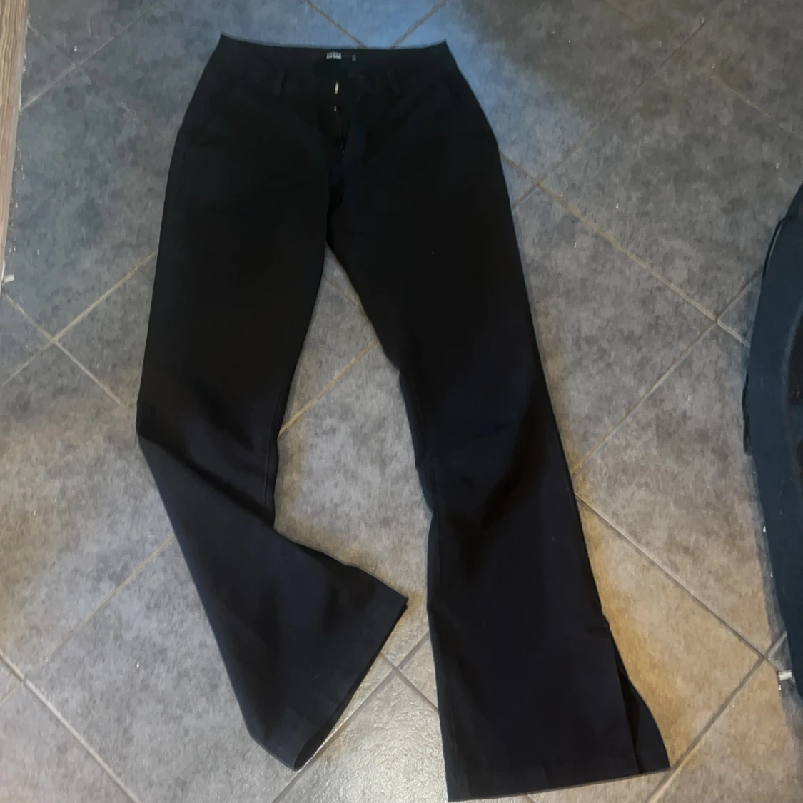 Lågmidjade kostymbyxor  - 1