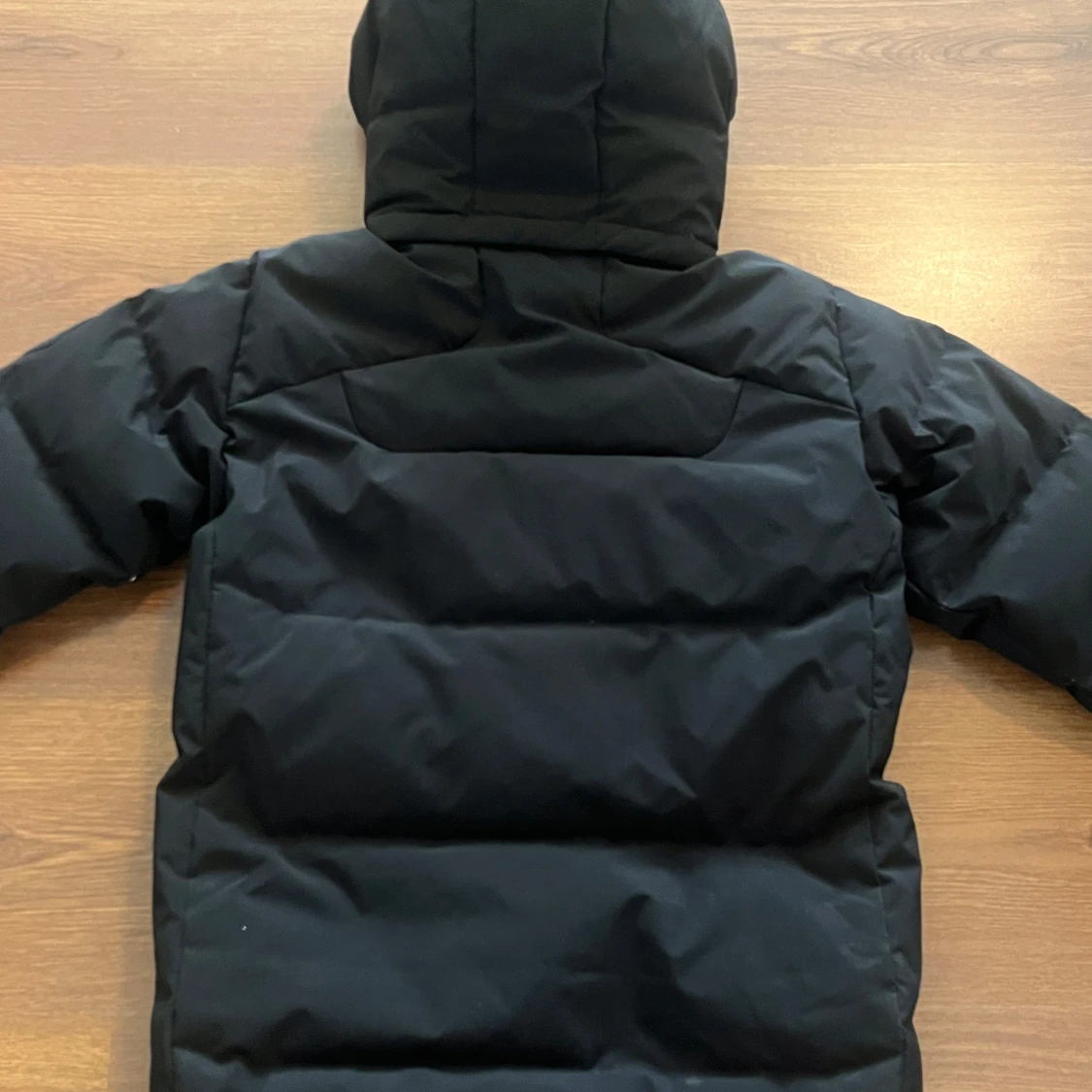 Svart dunjacka från Sail Racing - 1