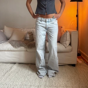 Low waist Jens  - Säljer dessa så snygga low waist baggy jeans💖💖