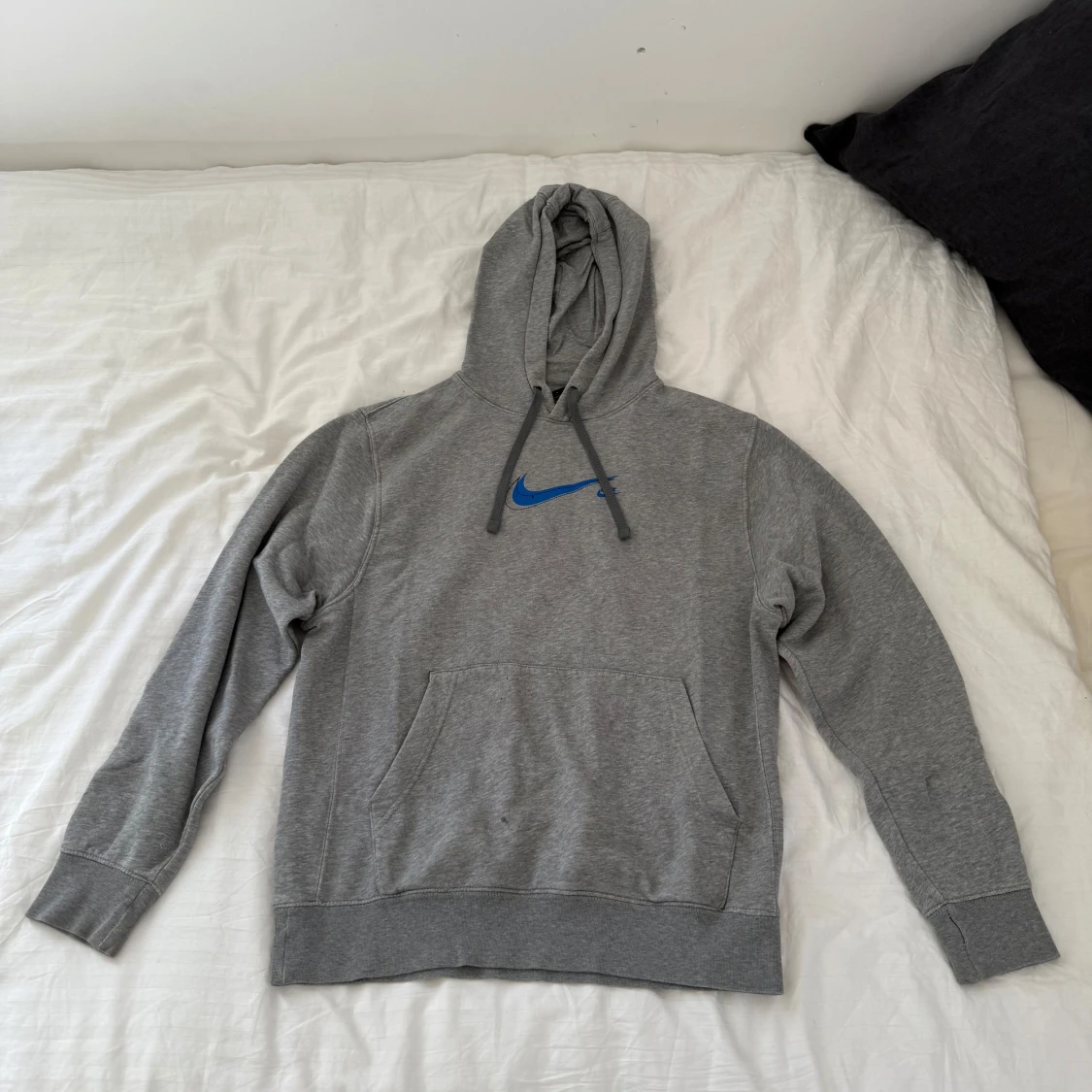 Grå Nike hoodie 