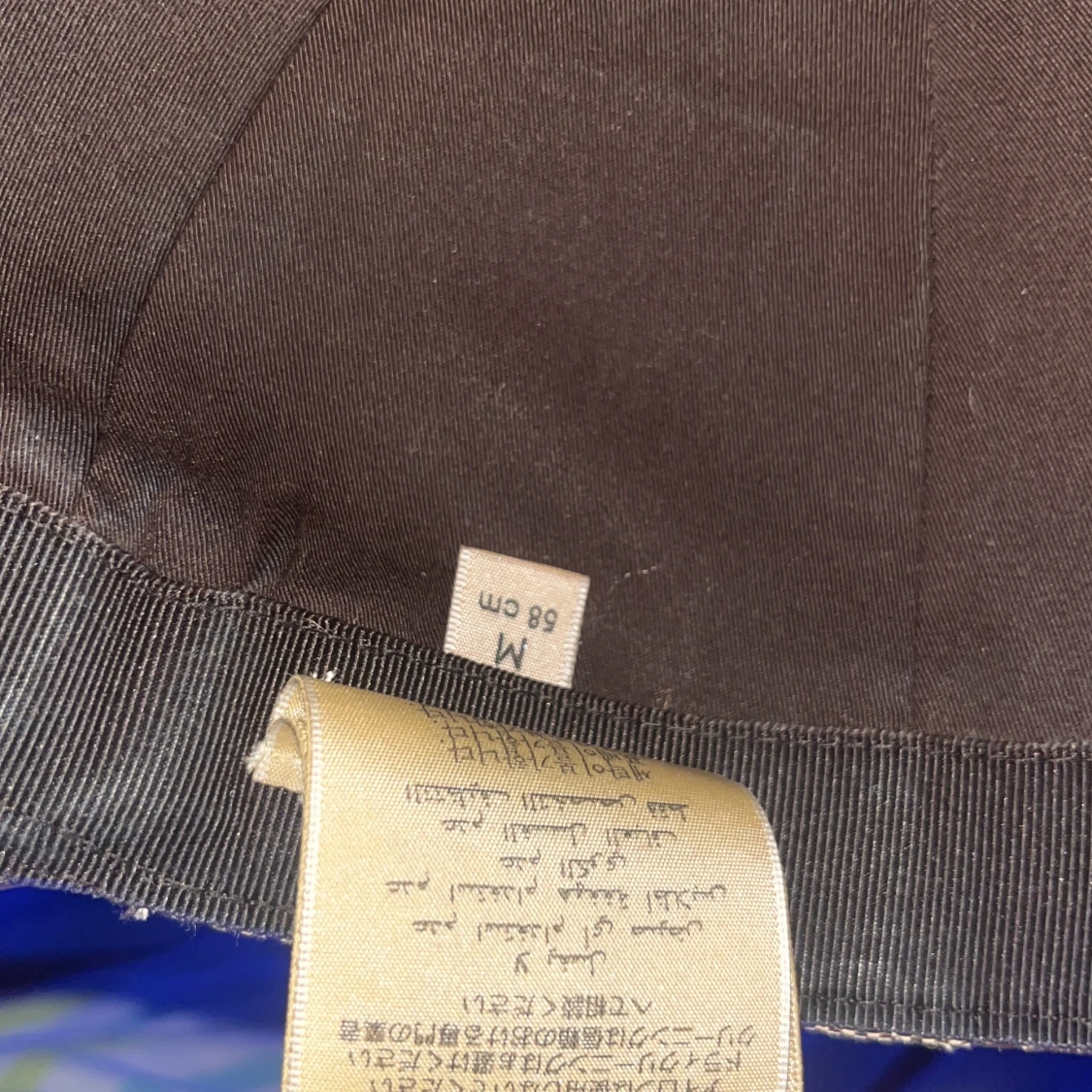 Beige keps från Gucci med GG-mönster - 3