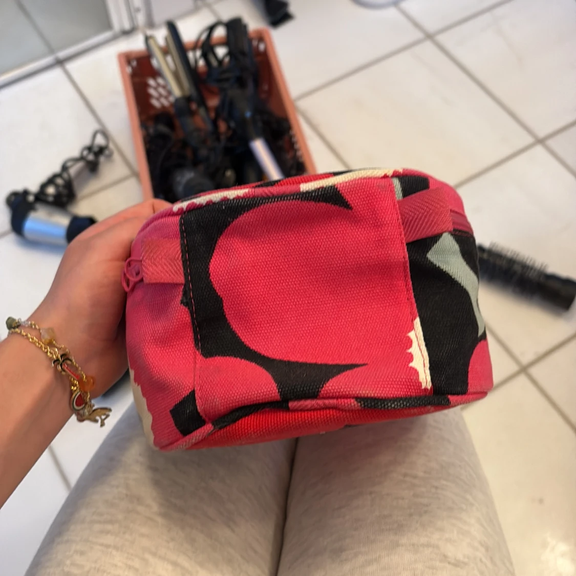 Rosa och svart necessär från Marimekko - 2