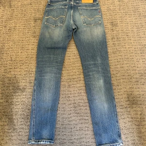 Replay Ambass jeans - Säljer nu ett par riktigt feta Replay Ambass jeans. Storlek W29, L30. Pris 399. Priset är fast. Om du har några funderingar så är det bara att fråga på!❇️
