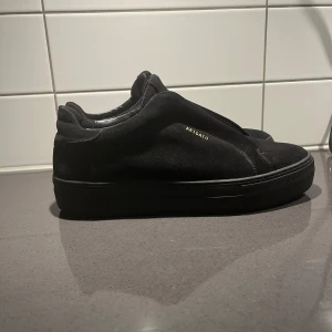  Axel Arigato, BYTE MOT NÅT - hör av er om ni har nåt att byta mot