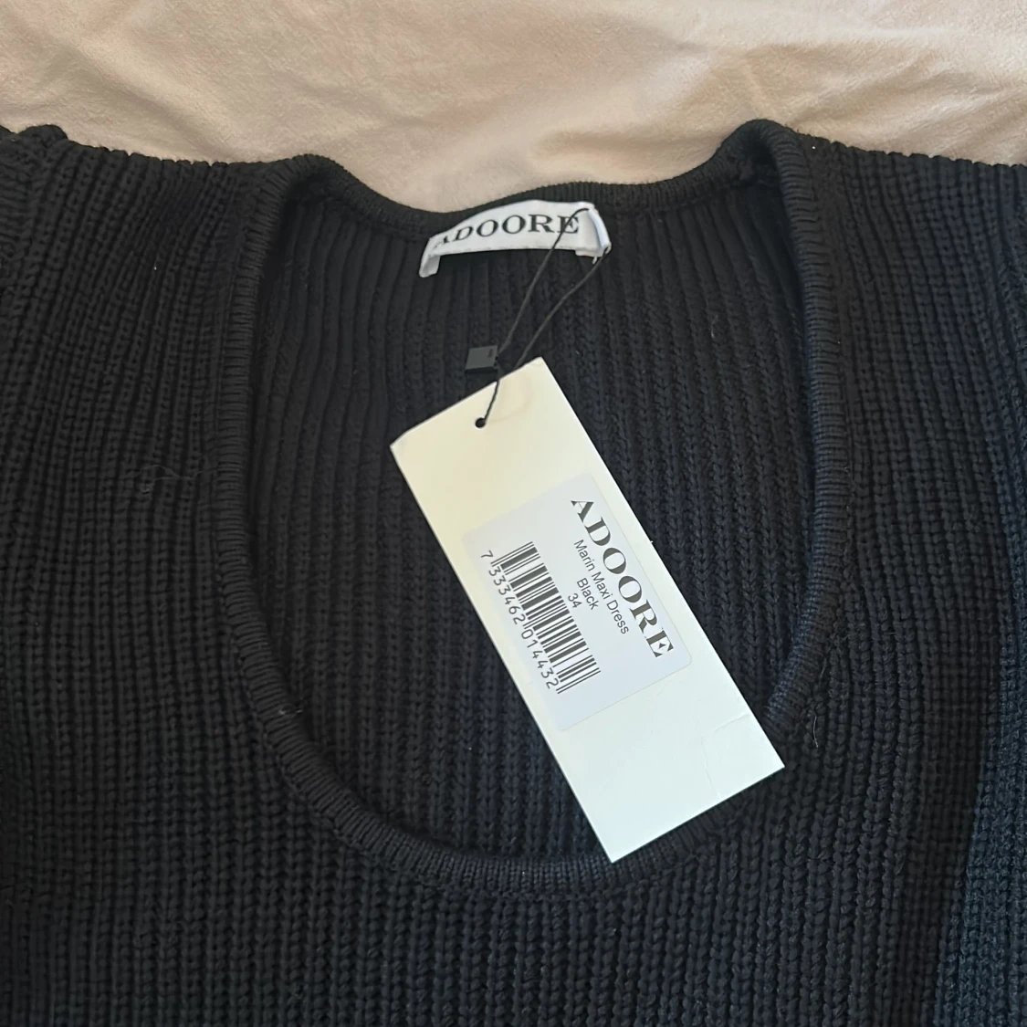 Svart ribbad klänning från ADOORE - 2