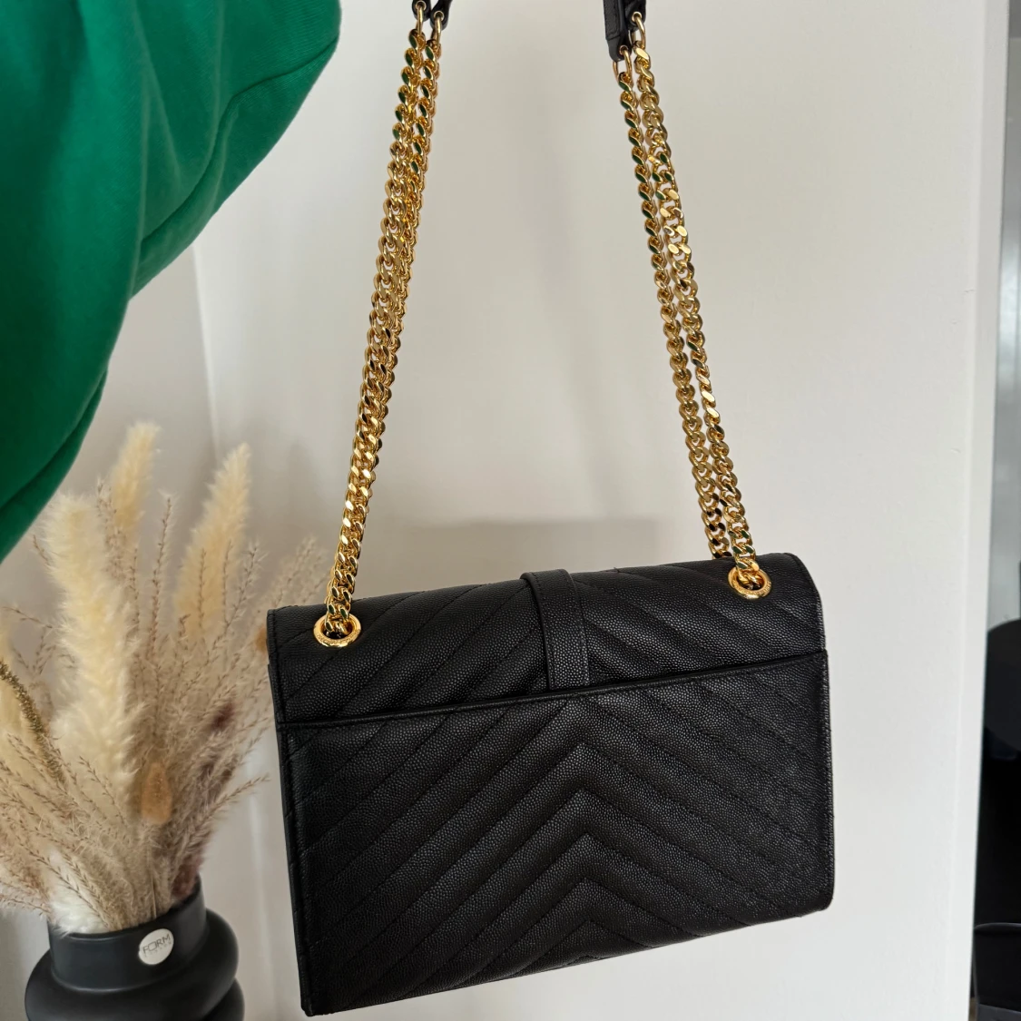 Svart quiltad axelväska Y*L - 2