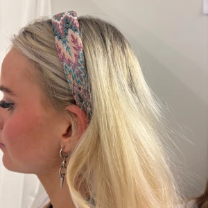 missoni diadem - vårt andra missoni diadem i superfina färger!! 99kr+frakt 💖😍