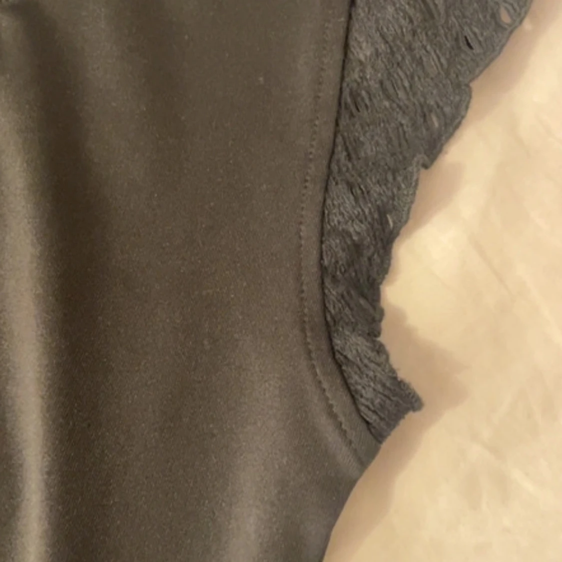 Svart topp från Intersport - 1