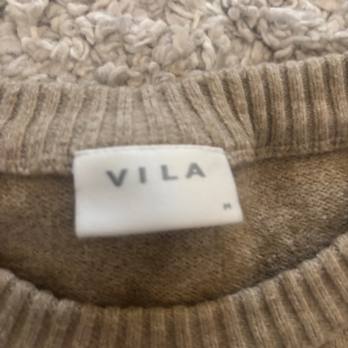 Beige tröja från VILA - 1