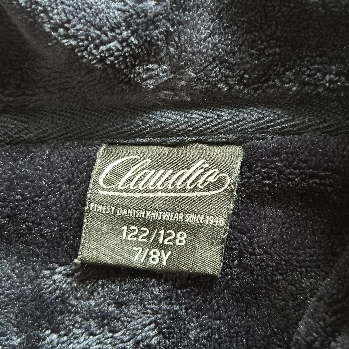 Mörkblå morgonrock med huva från Claudio - 1