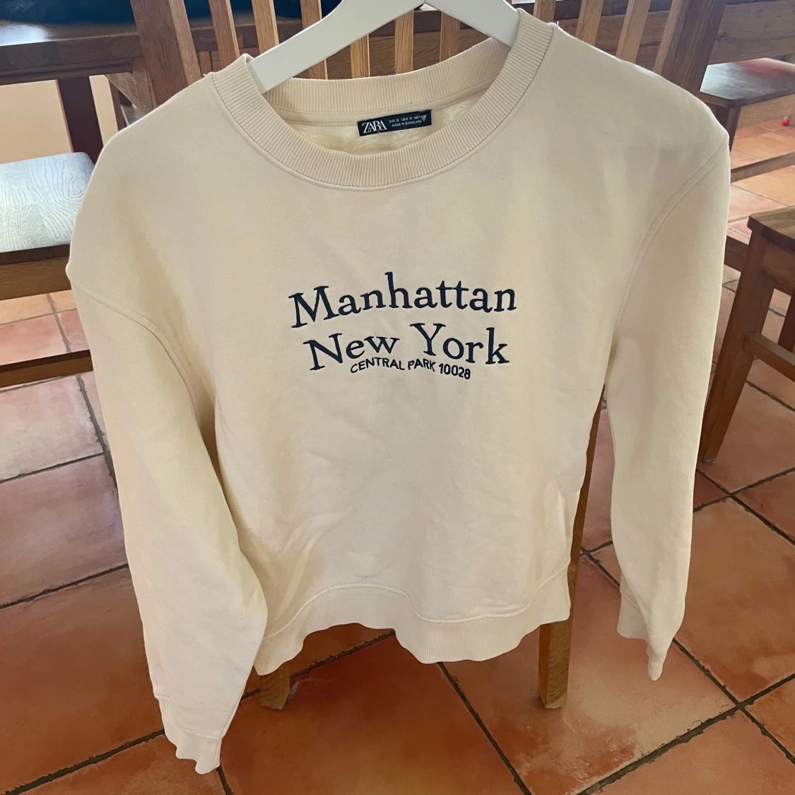 Beige sweatshirt från Zara