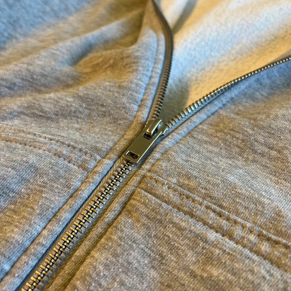 Grå hoodie zip up - 4