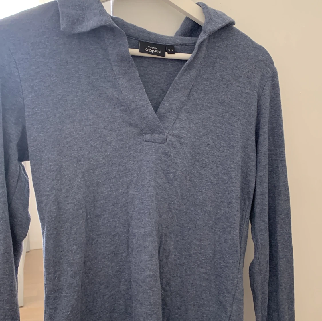 Blå långärmad tröja från KappAhl - 2