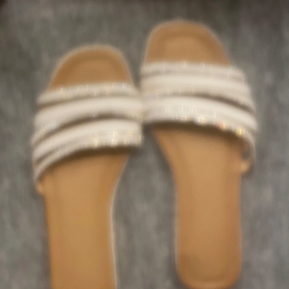 Vita sandaler med glittriga band - 3