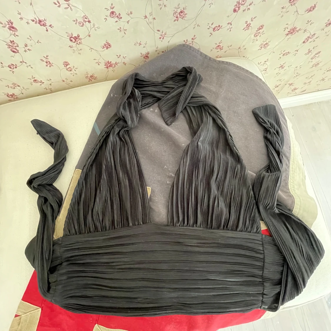 Svart halterneck topp från ginatricot - 2