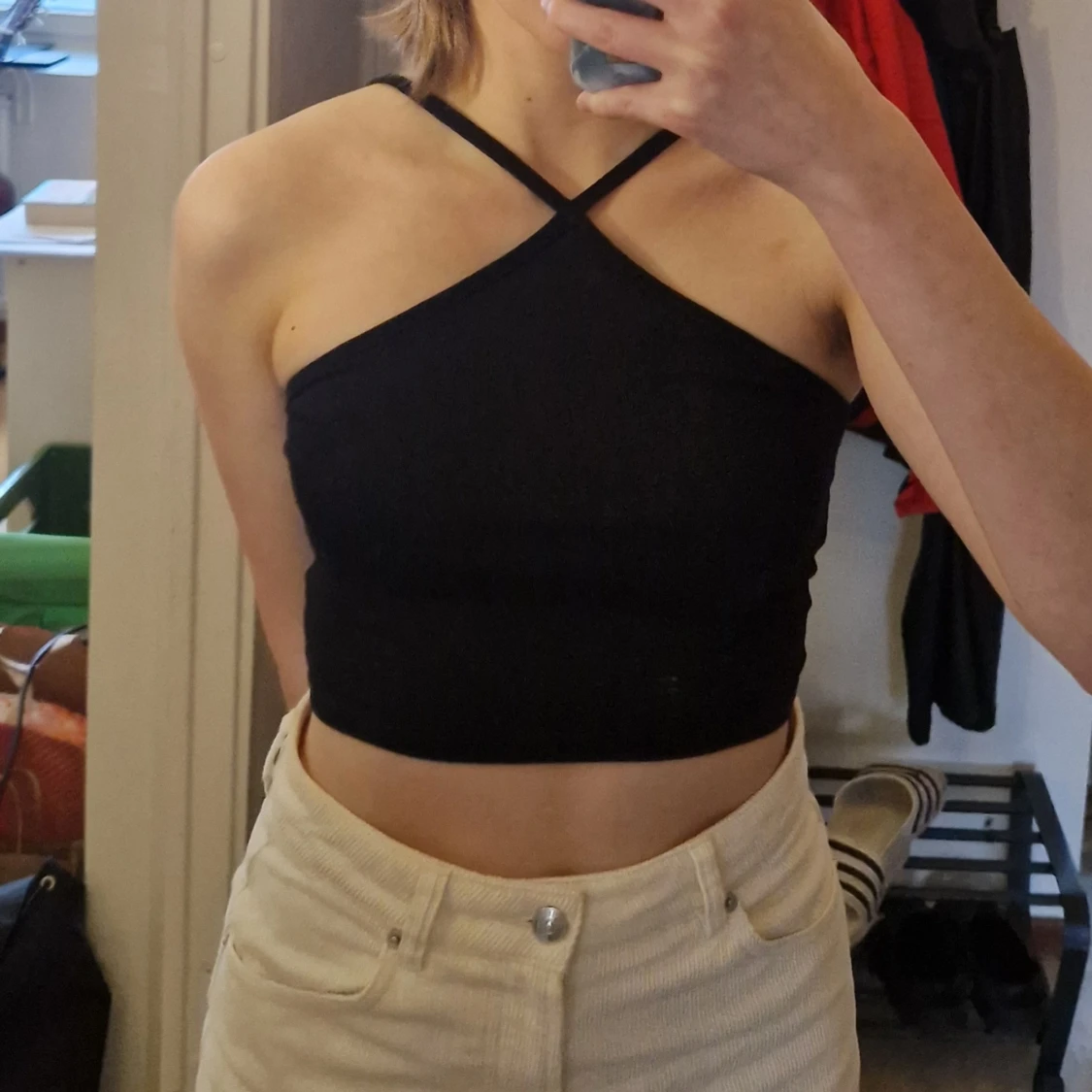 Svart croppad linnetopp från H&M