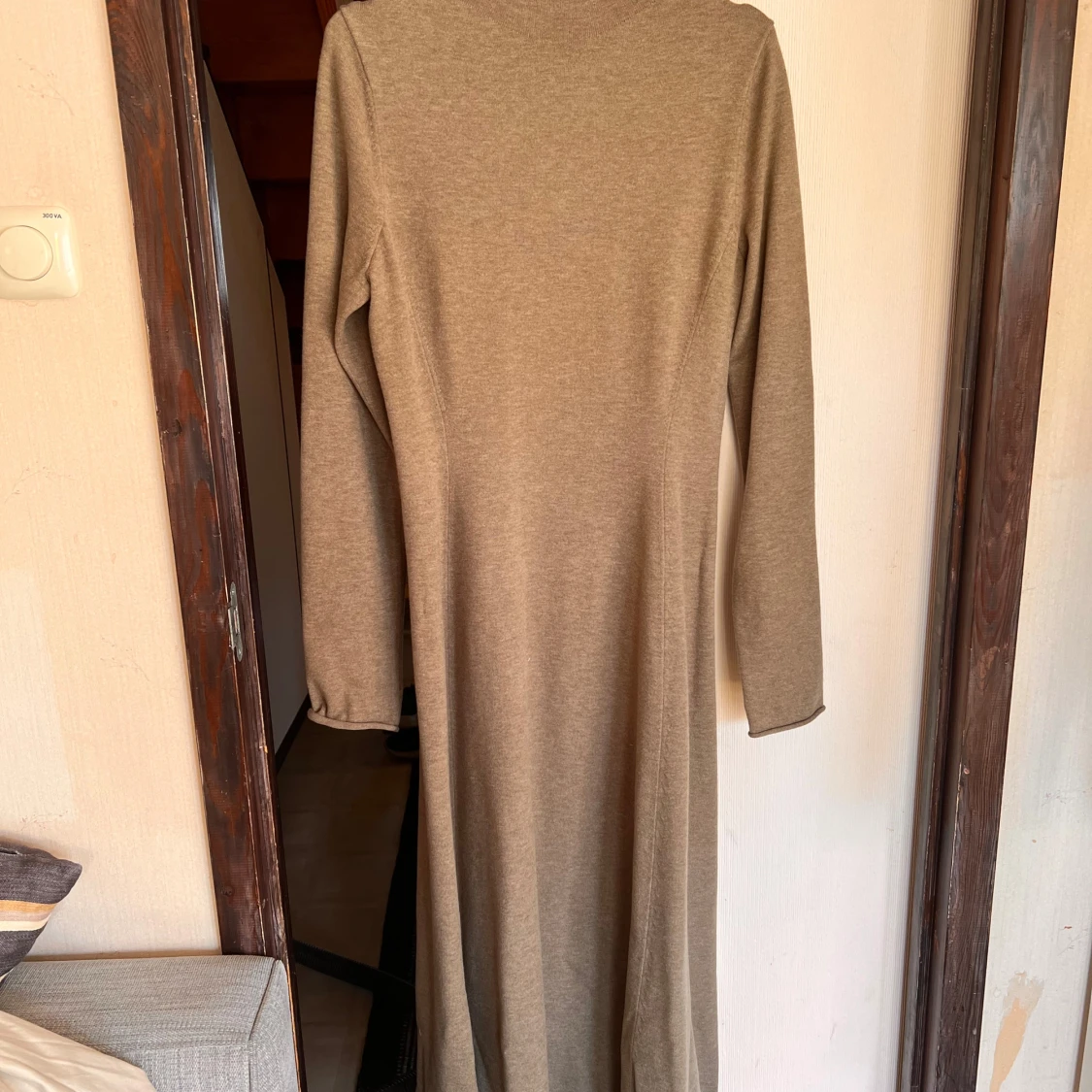 Beige långklänning från Uniqlo : C