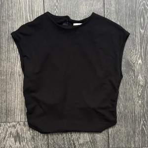 AVORA Donna topp - Bianca Ingrossos märke AVORA. Använd 1-2 gånger.