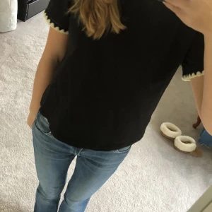 Så fin zara tröja❤️ - Köpt här på Plick för 150kr plus frakt. Sitter så fint och är i väldigt bra sick❤️