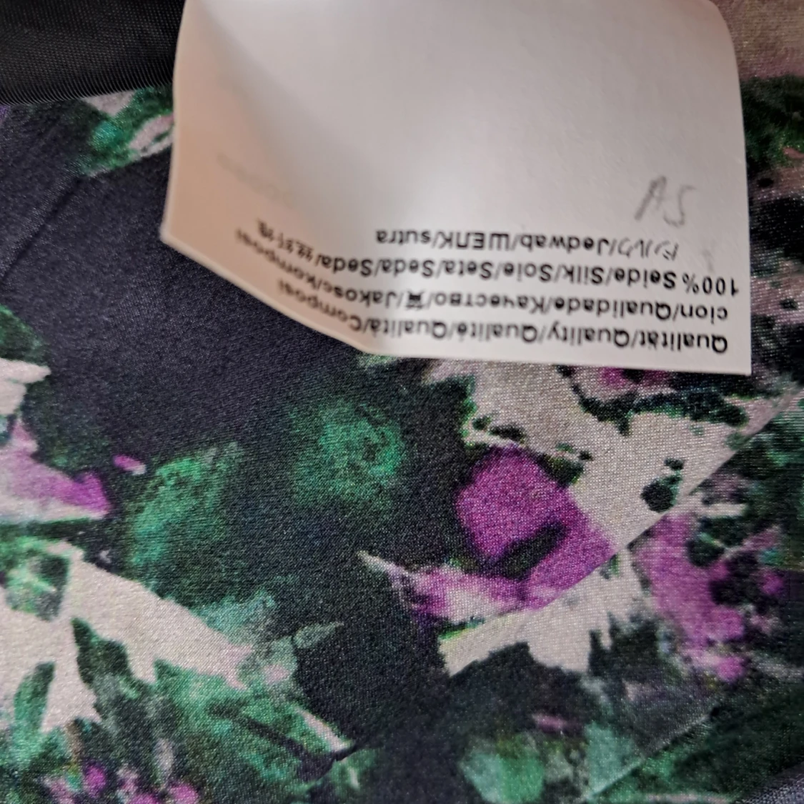 Blommig långklänning HUGO BOSS i siden. - 4