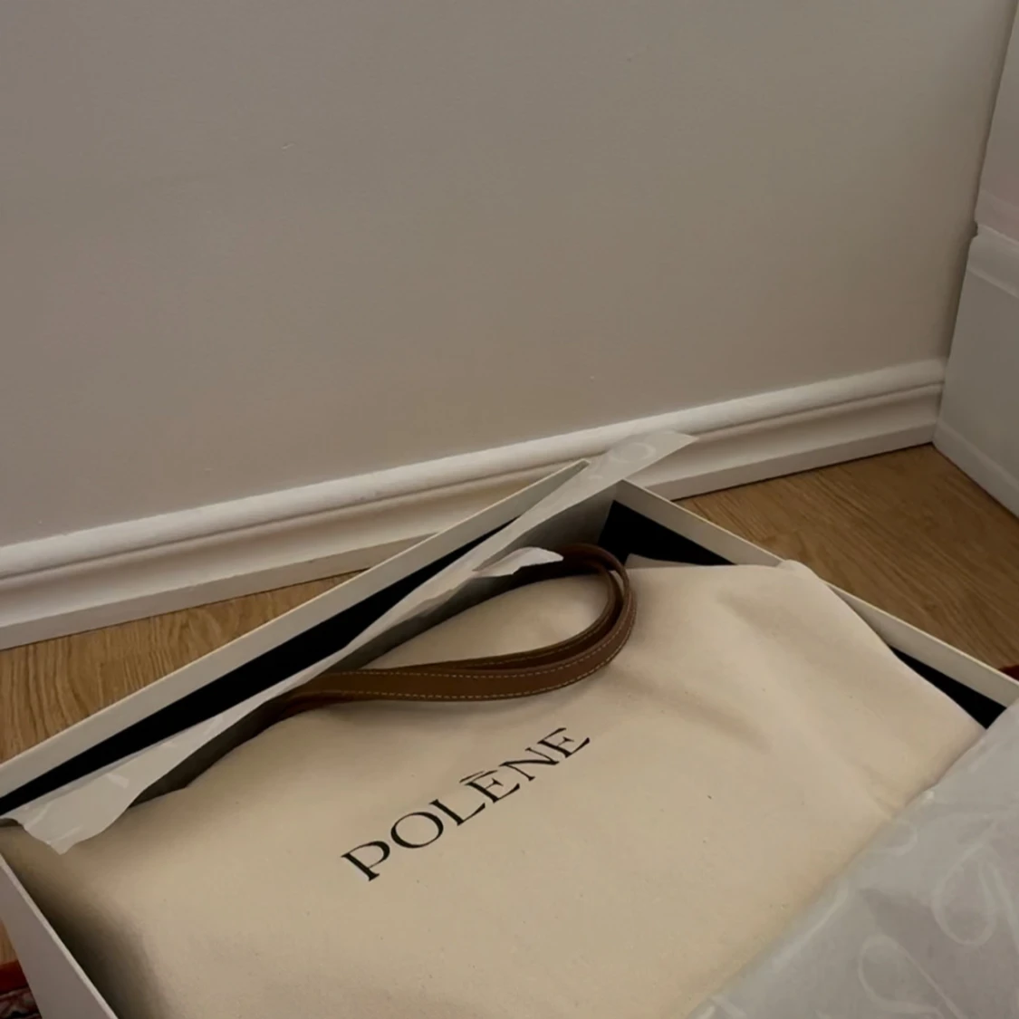 Brun handväska i skinn Poelene  - 4