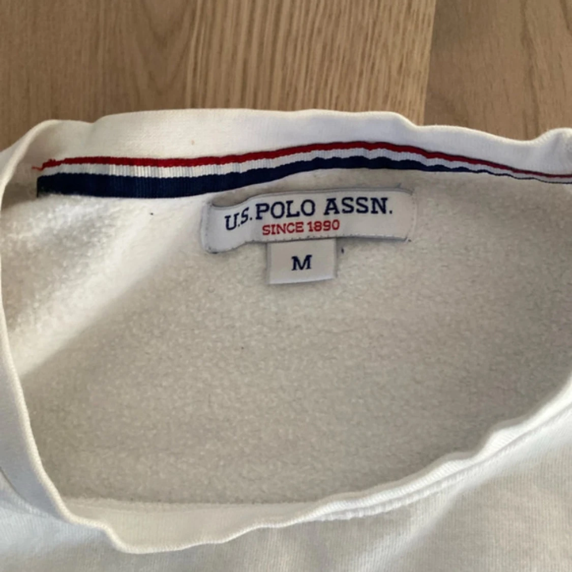 Vit sweatshirt från U.S. Polo Assn. - 2