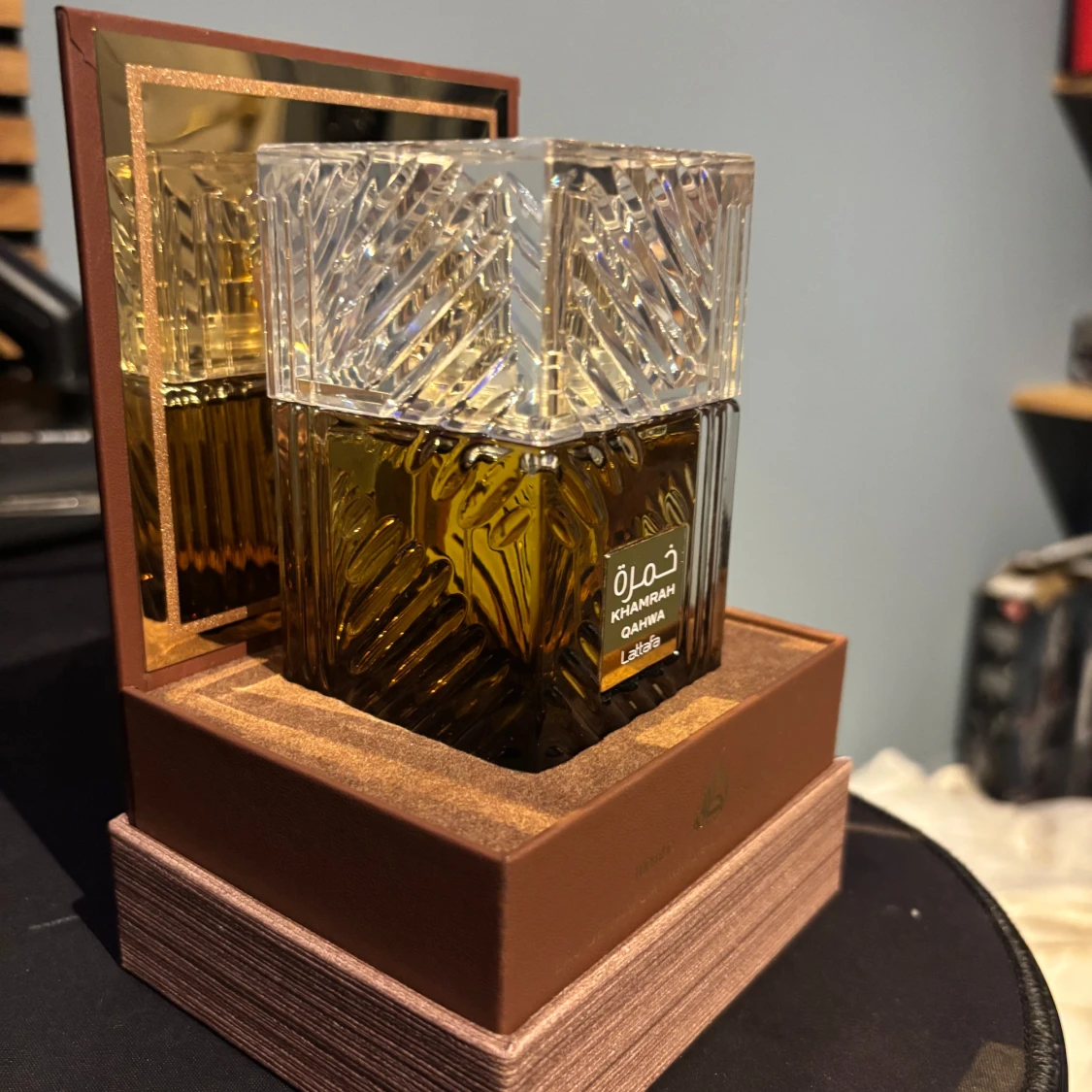 Khamrah Qahwa Eau de Parfum från Lattafa - 2