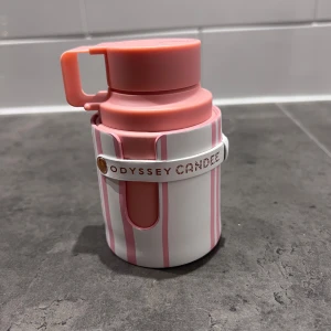 Parfym Odyssey Candee - Armaf 100ml - Säljer en söt parfym från Armaf, Odyssey Candee 100ml. Endast testad med 2 spray. 