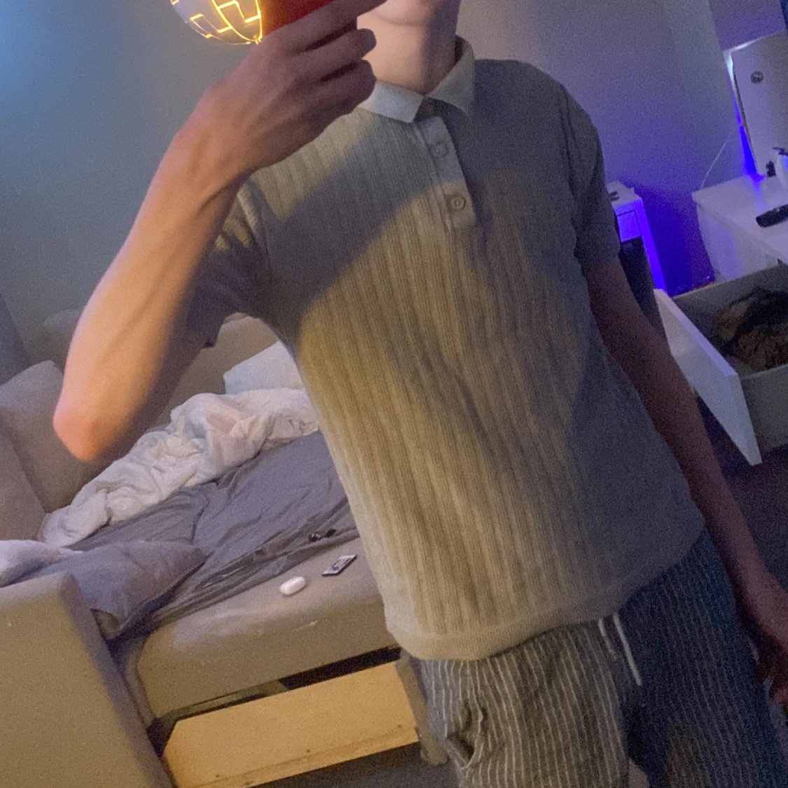 Ljusgrå ribbad pikétröja - 1