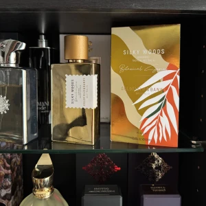 Goldfield & Banks Silky Woods 100ml - Grym vaniljdoft från Goldfield & Banks | 82/100ml kvar | Pris = 1299kr🤝| Billigast online är 2150kr | Full press finns men inte kvitto | Tveka inte på att höra av dig vid frågor eller funderingar! 