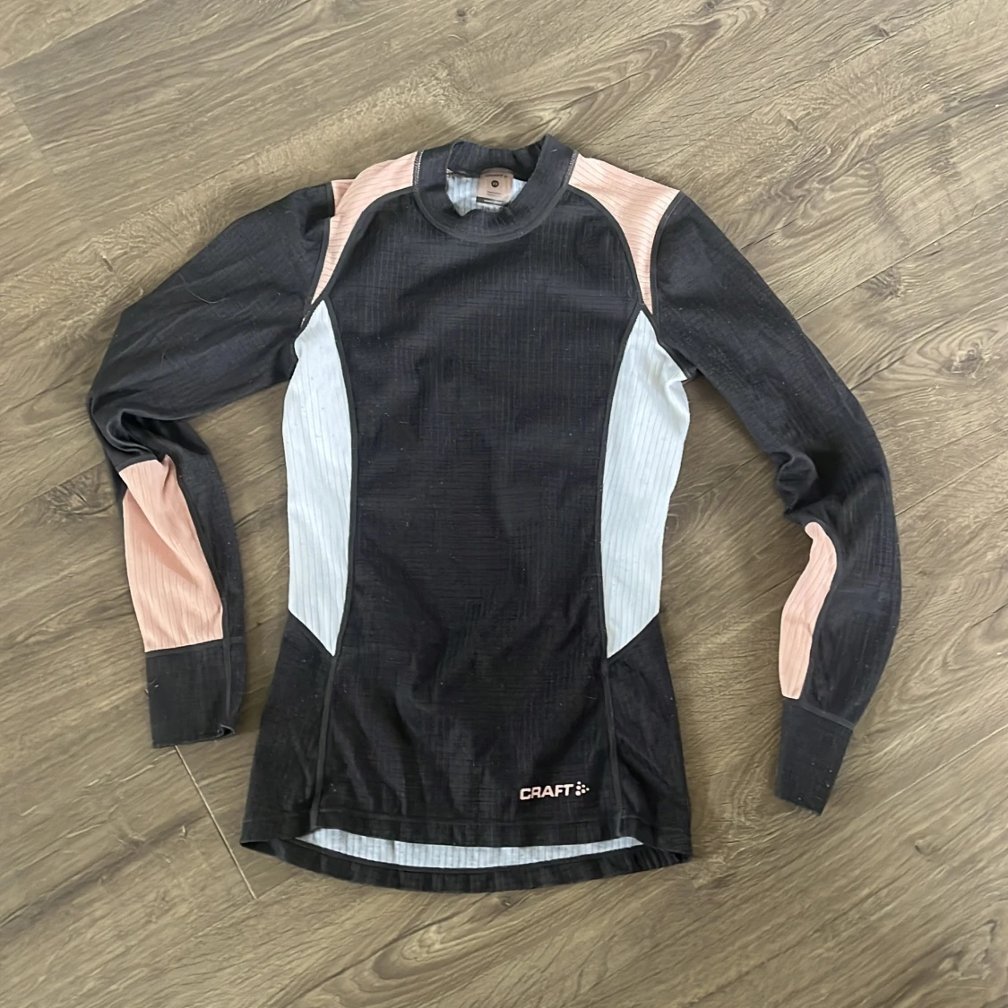 Svart långärmad träningströja från Craft