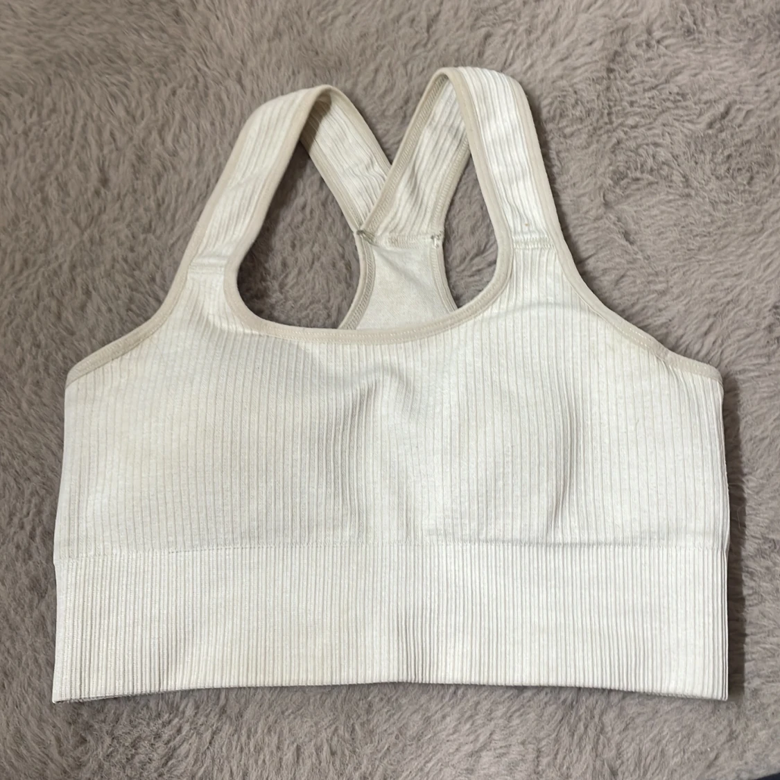 Ljus beige ribbad sport-bh från TriDri