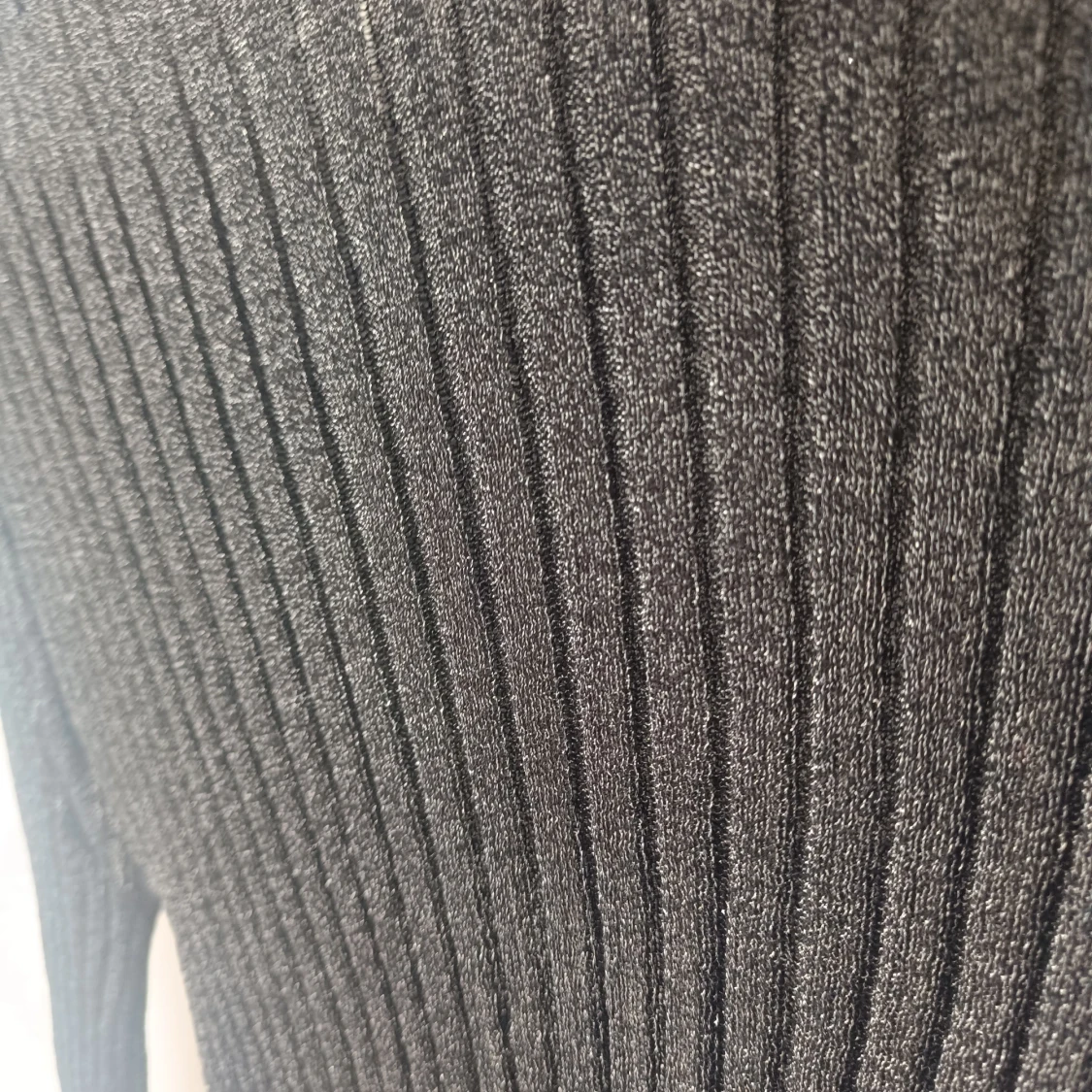 Svart ribbad tröja från Rita Ora x Primark - 3