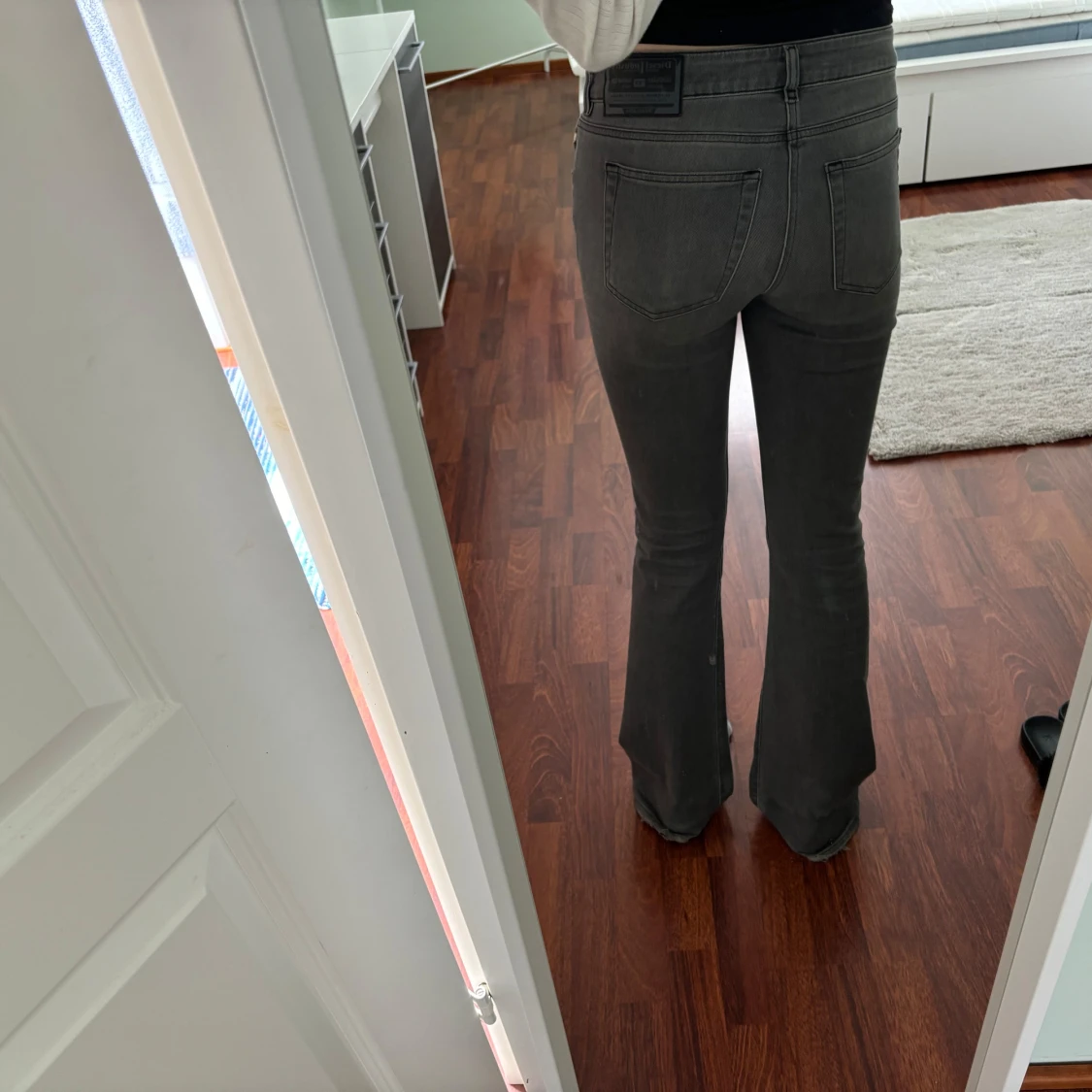 Gråa Lågmidjade Diesel Jeans