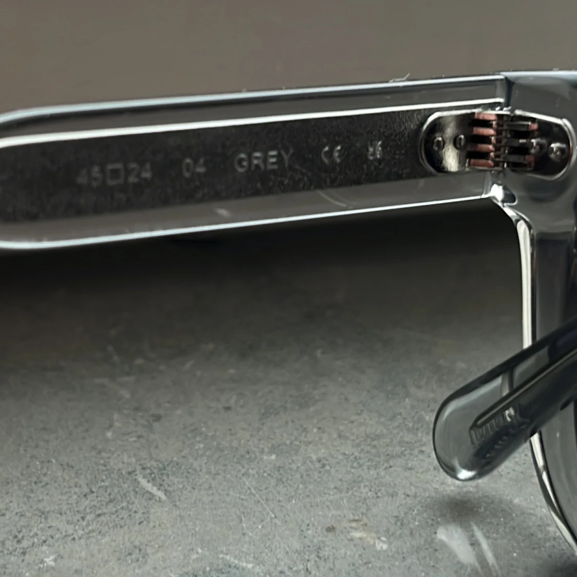 Grå transparenta solglasögon från chimi - 4