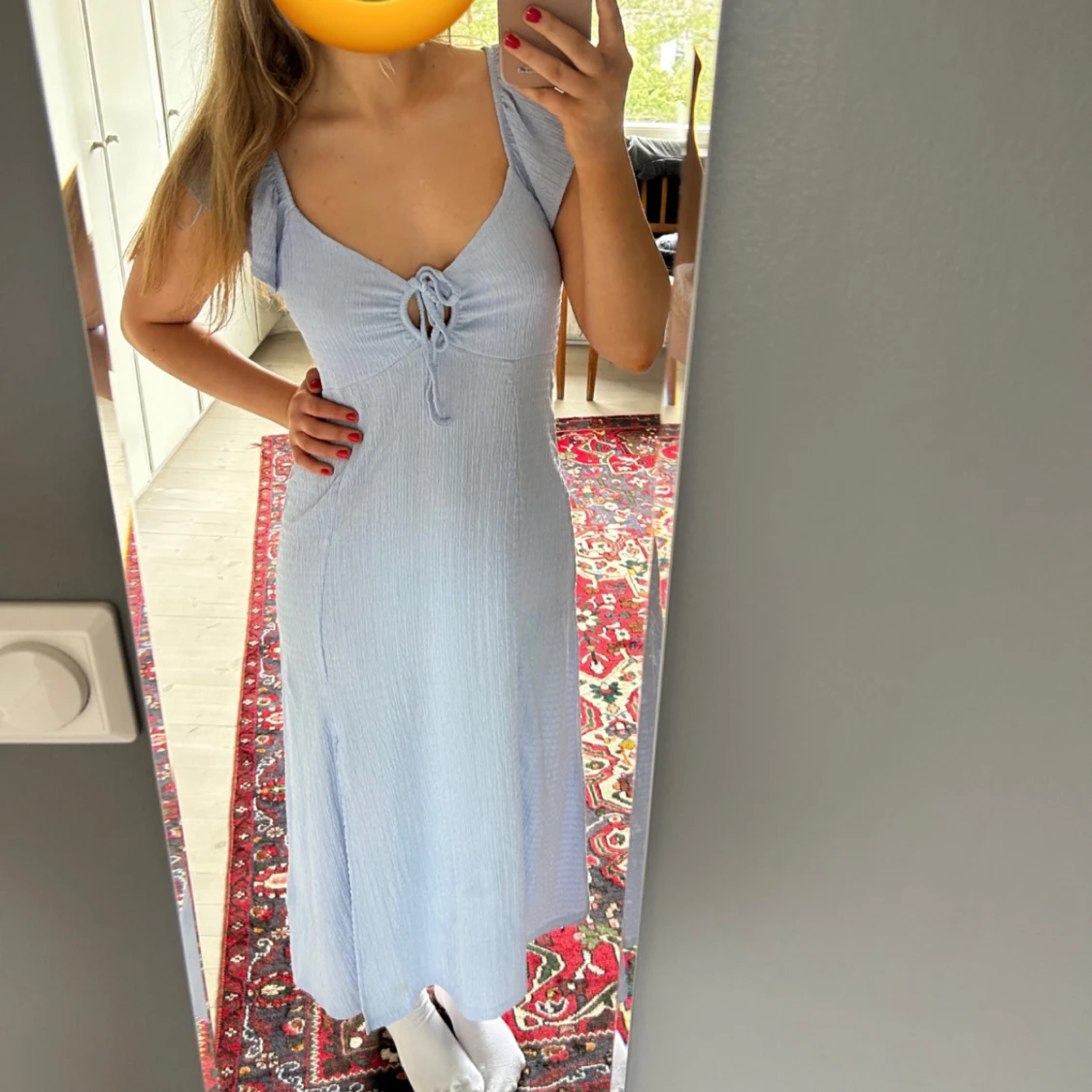 Ljusblå långklänning med knyt fram - 1